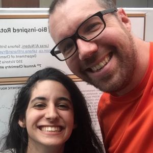 Meet your Posher, Laraa